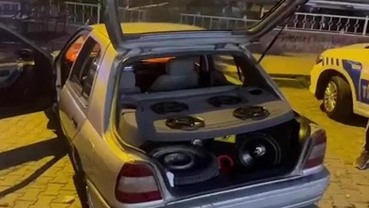 Denizli’de abartı egzoz ve yüksek sesli müzik yayını yapan araçlara ceza yağdı! Herkesi rahatsız ediyorlardı