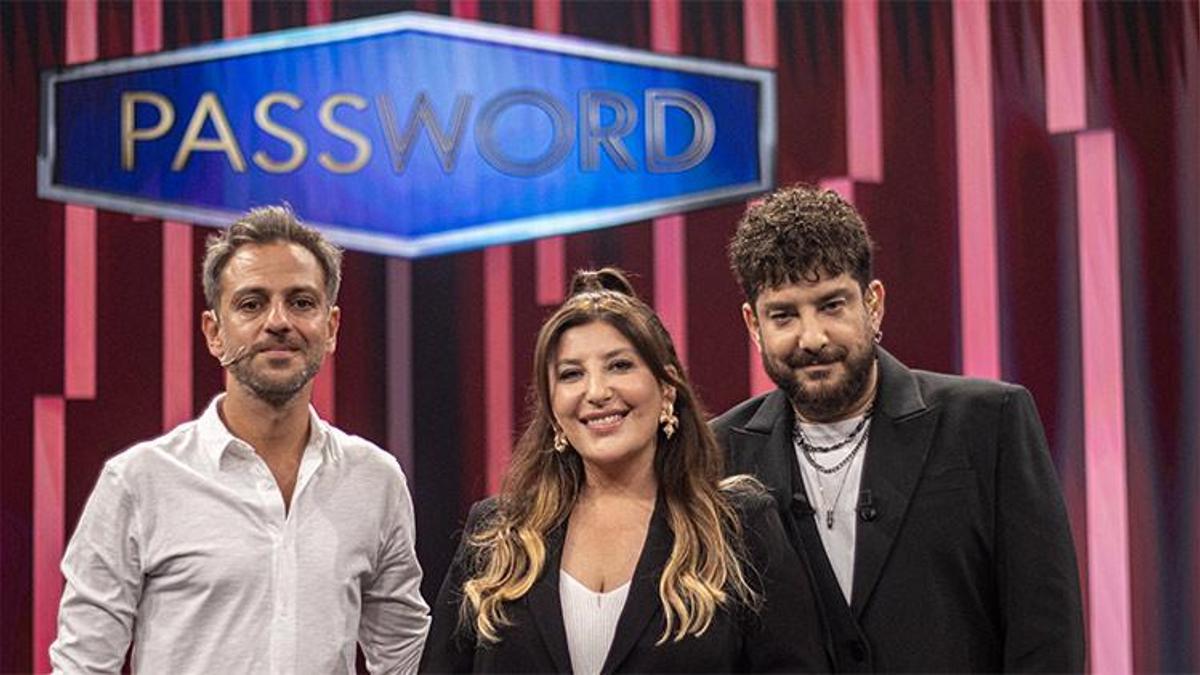 Password’de nostaljik buluşma! Ulan İstanbul’un başrol oyuncularından “Yanarım” performansı