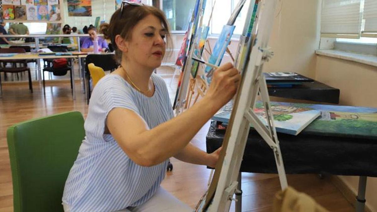 Gaziantep'te kadınlardan resim kurslarına yoğun ilgi! İleride satmayı düşünüyorum