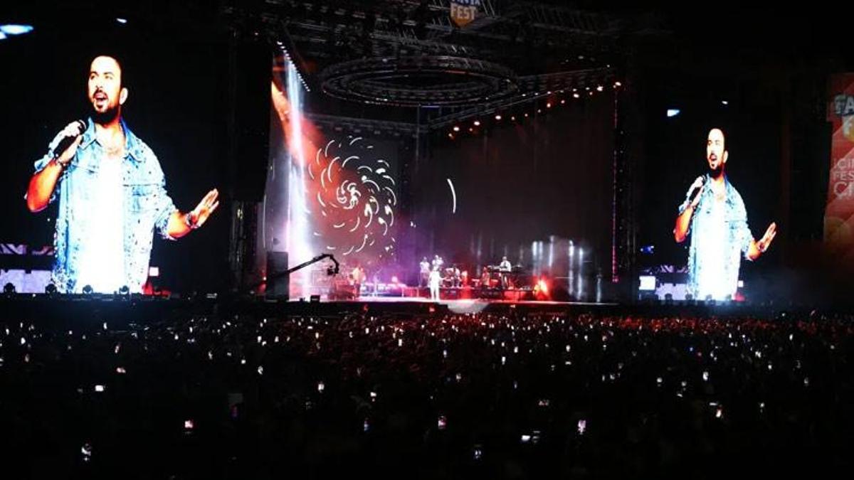 Adana'da Tarkan ve Ceza sahne aldı