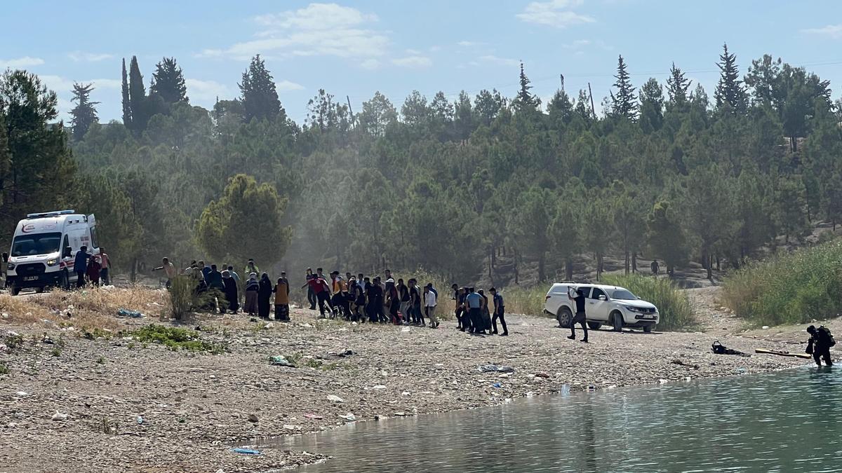 Şanlıurfa'da baraj gölüne giren 2 kişi boğuldu