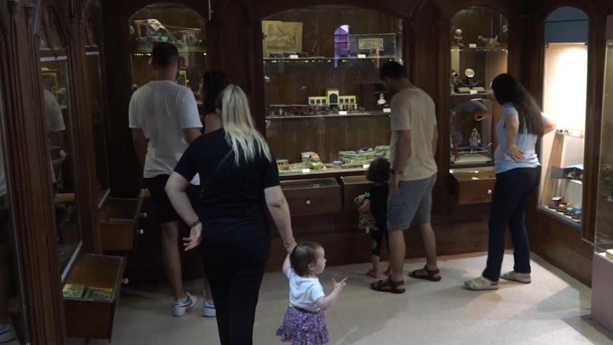 Gaziantep'te miniklerin gözdesi! Çeşit çeşit oyuncak burada sergileniyor
