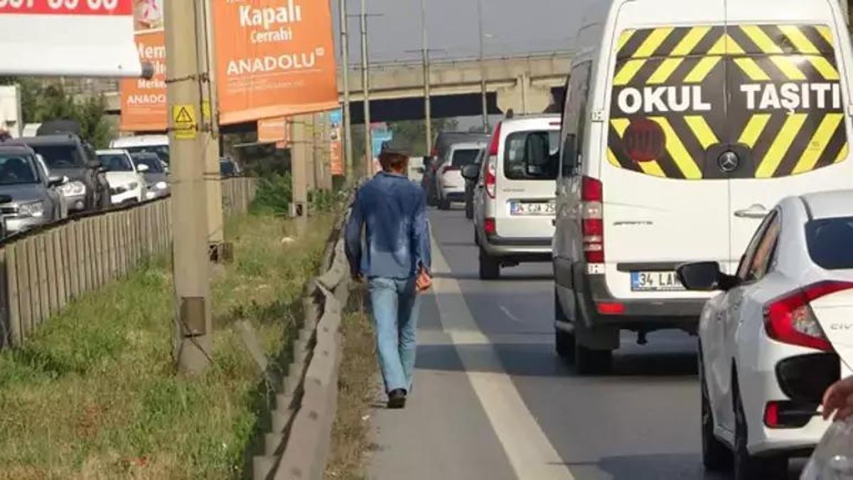 Yürüyen adamdan acı haber! Yaşadığı evinde ölü bulundu