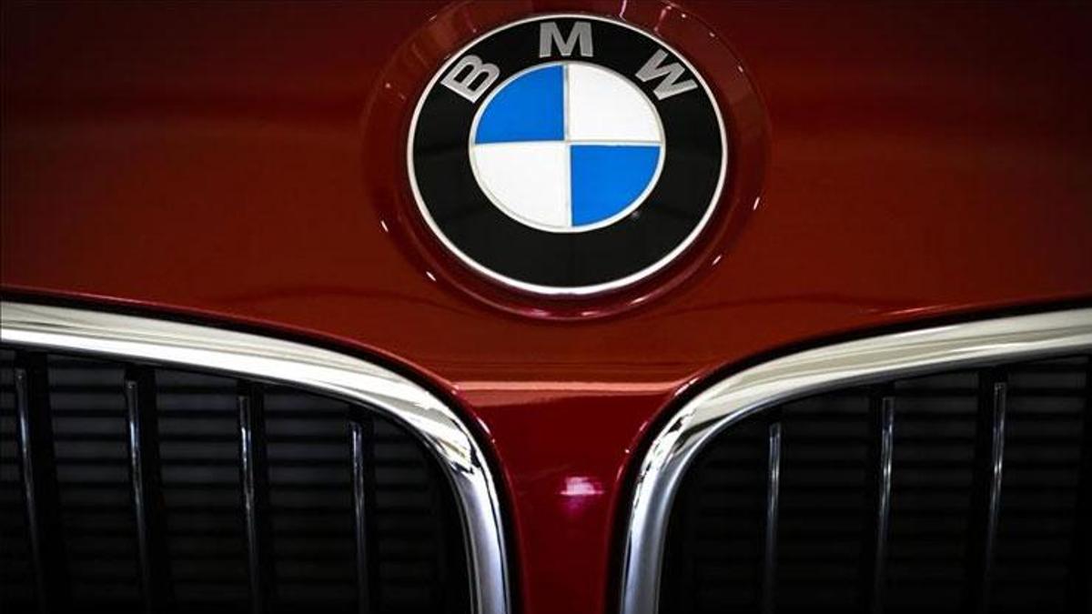 Alman devi BMW, ABD'de 720 binden fazla aracını geri çağırıyor