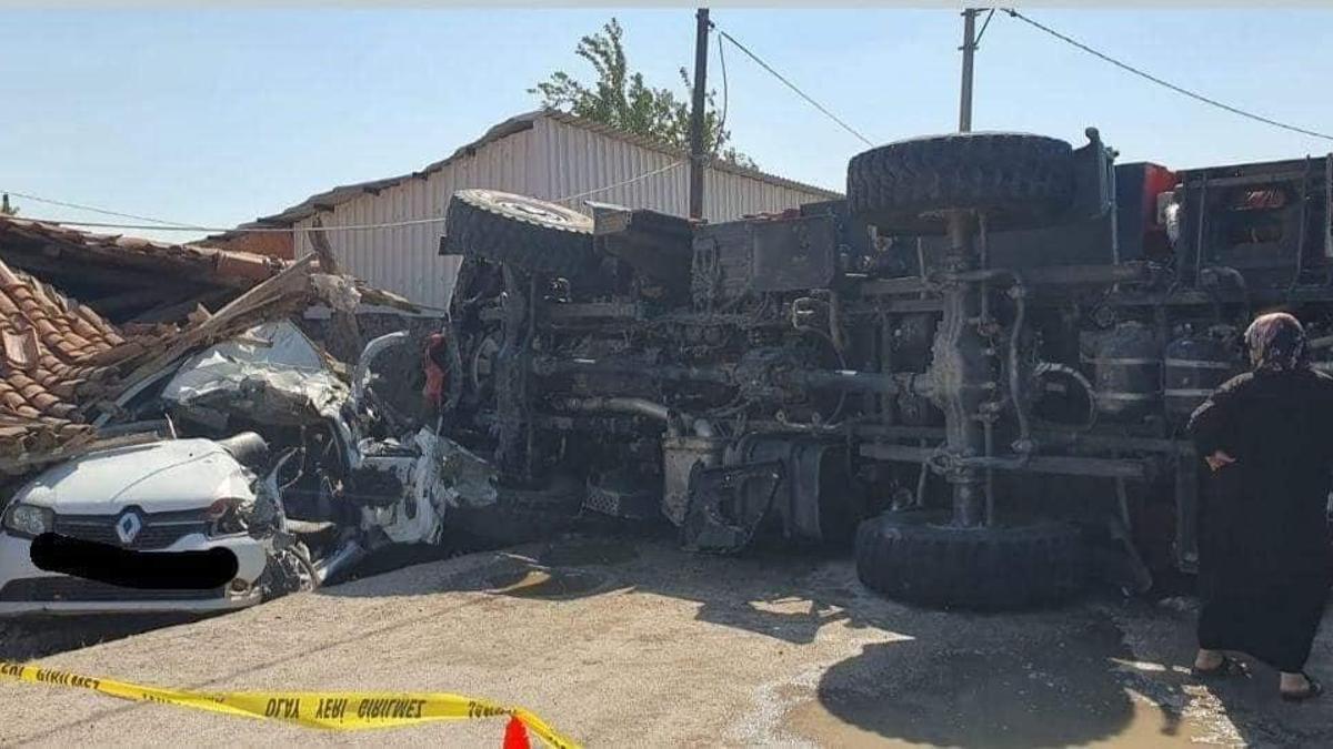 Orman yangınına giden arazöz, otomobilin üzerine devrildi: 3 yaralı