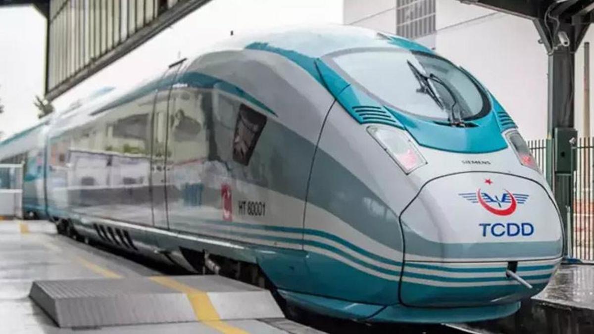 Bakan Uraloğlu’ndan Yüksek Hızlı Tren mesajı: 7 saat süren yol 1 saat 45 dakikaya düşüyor