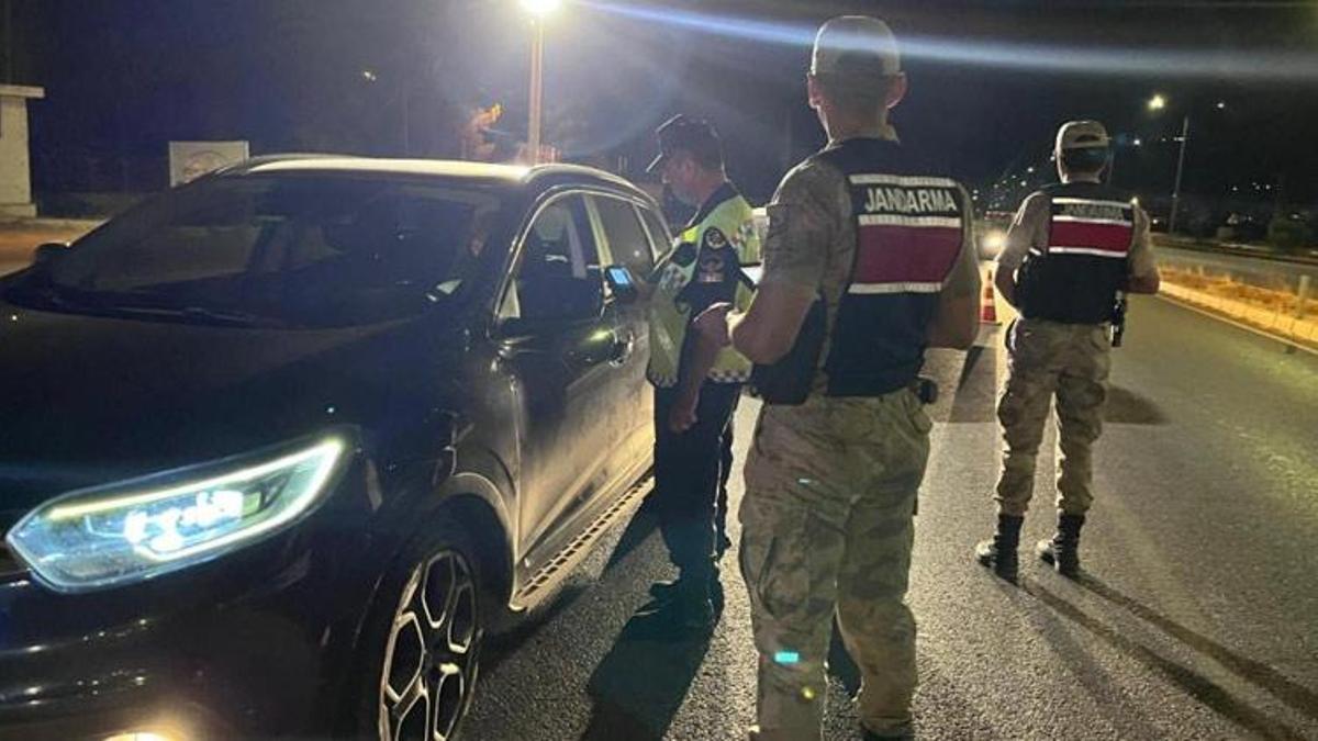 Gaziantep'te jandarmadan 112 sürücüye 209 bin lira trafik cezası