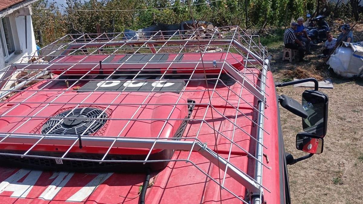Düzce'de orman yangını, köye ulaşmadan kontrol altına alındı