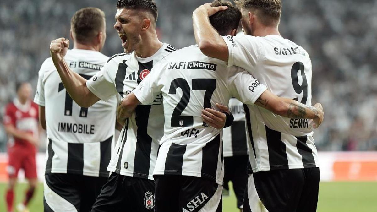 Kara Kartal, Avrupa'ya pençe vurdu