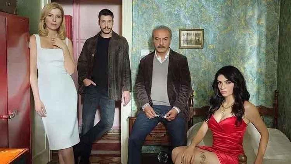 Semiramis için saçlarını sarı yaptı! İnci Taneleri dizisine dahil oldu