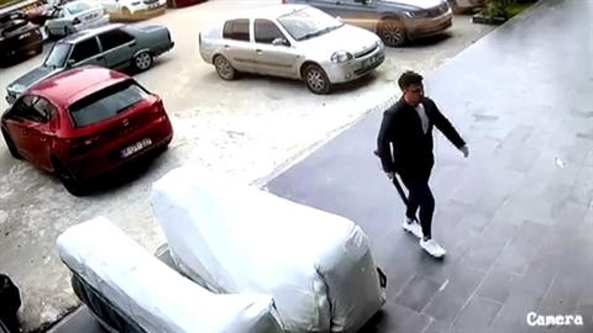 Boşandığı eşinin pompalı tüfekle vurmuştu! Saklandığı masanın altında polisi arayıp, 'Beni öldürmeye geldi' demiş