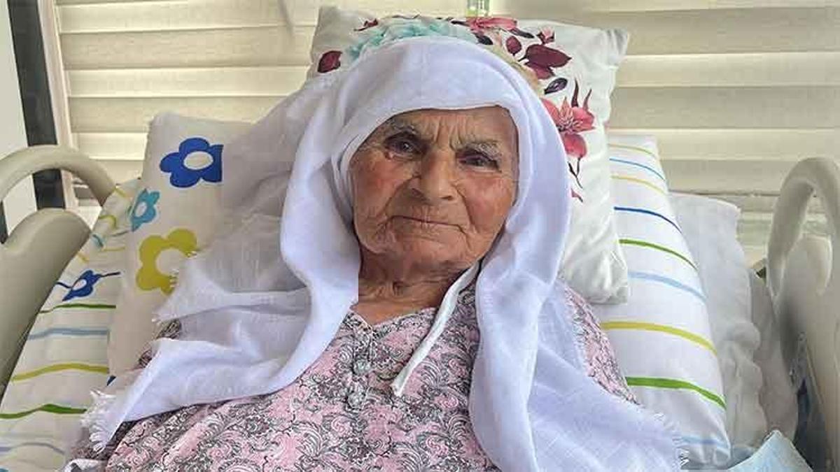 Gülten nine 108 yaşında bir tek ilaç bile kullanmıyor! ' Annem normal yemek yemez'