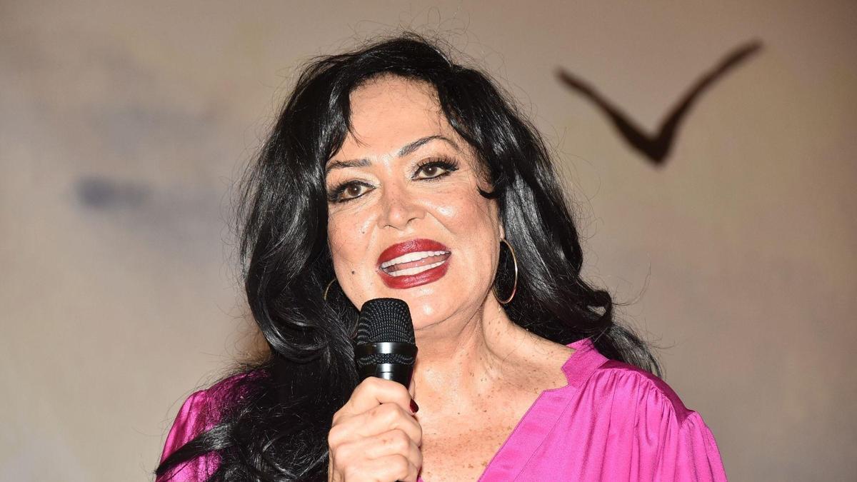 Türkan Şoray'a Özbekistan'dan Sinematografi Emekçisi ödülü