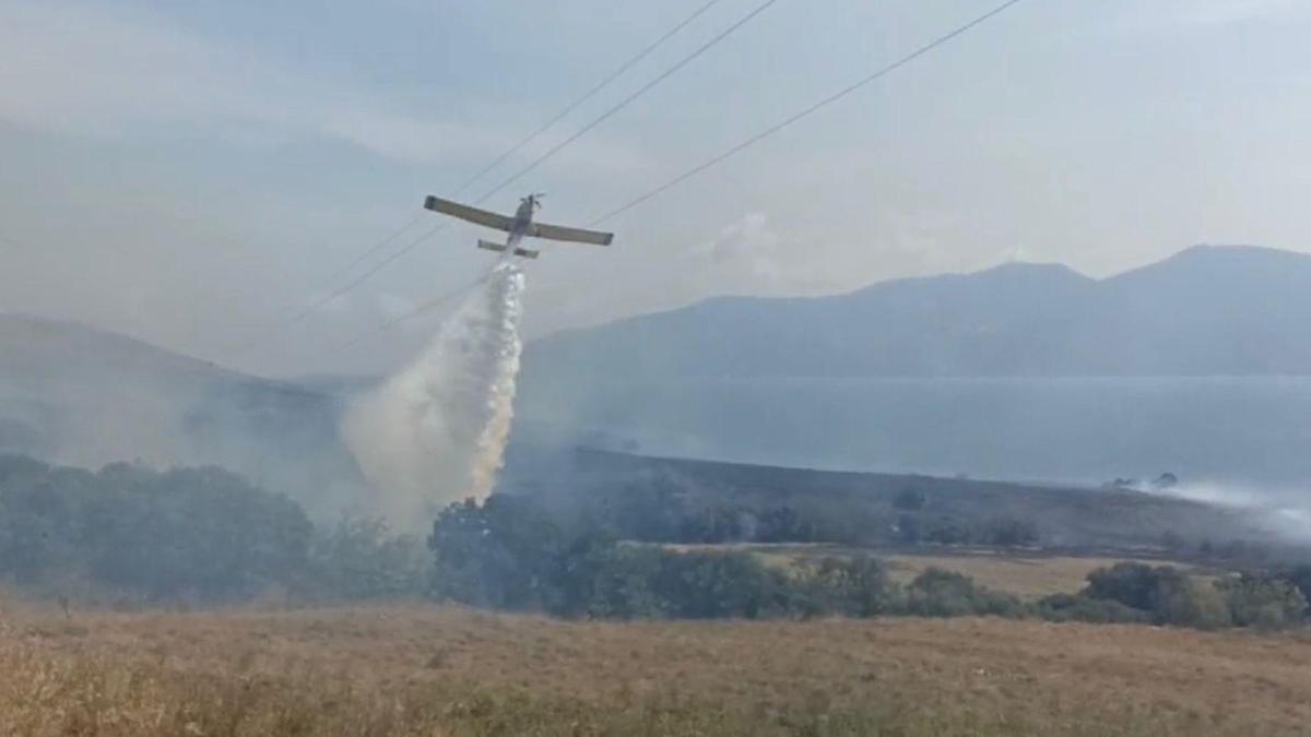 Erdek'te ot yangını; 100 dönüm alan zarar gördü