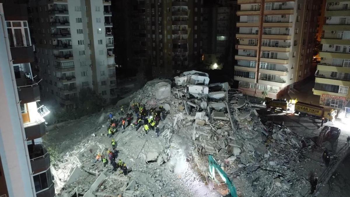 42 kişinin öldüğü apartmanın mühendisi belediyeyi suçlayıp tahliyesini istedi: Ben projeyi doğru yaptım