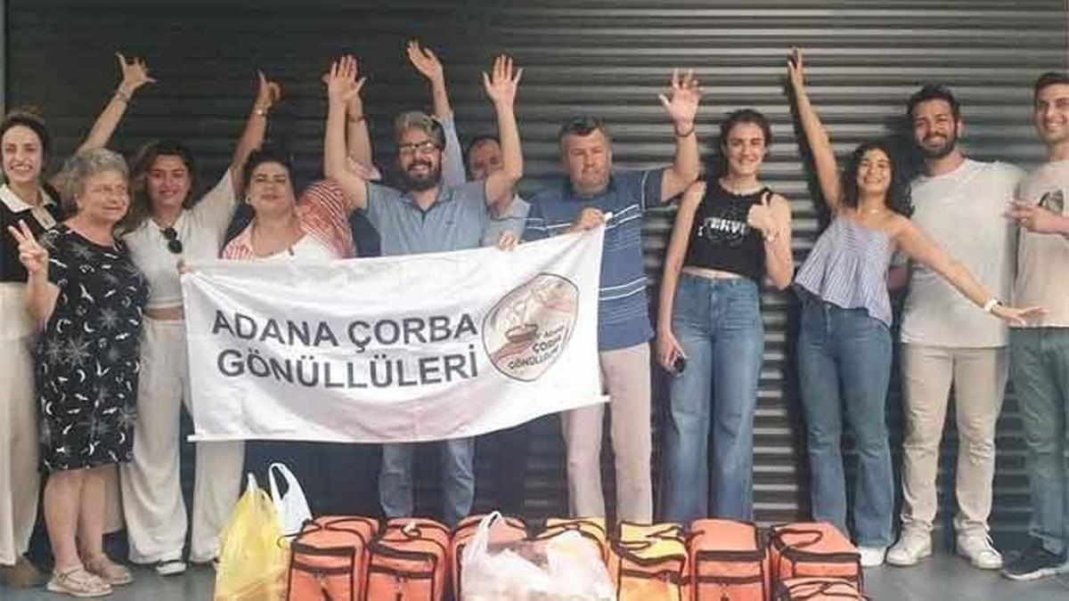 Adana çorba gönüllüleri bir çorba ile yürekleri ısıtıyor!