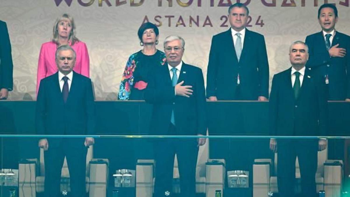 Bakan Bak Kazakistan’da Cumhurbaşkanı Tokayev ile görüştü