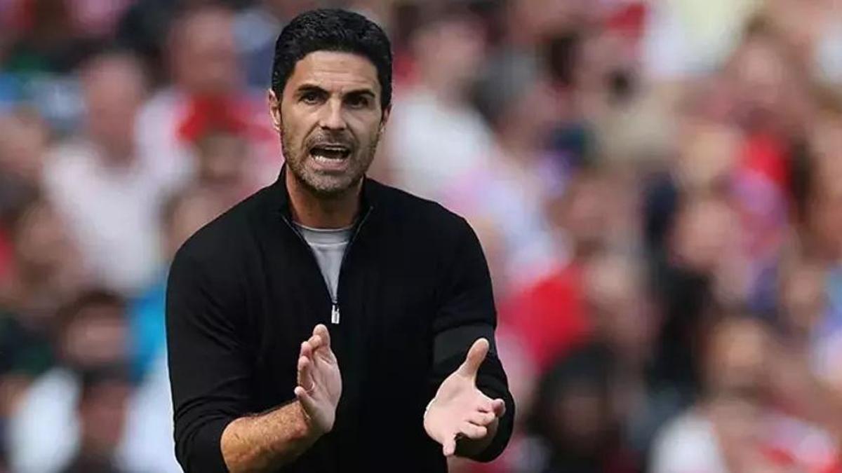 Arsenal Mikel Arteta ile devam dedi