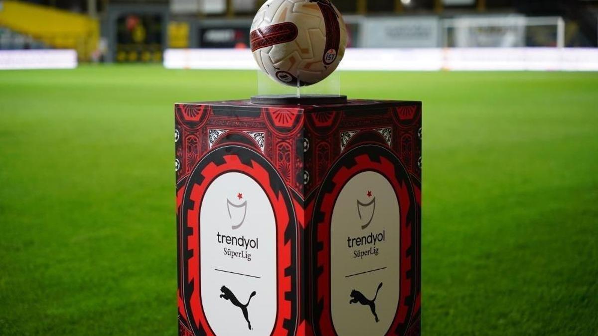 Süper Lig'de 5. hafta dört maçla açılıyor!