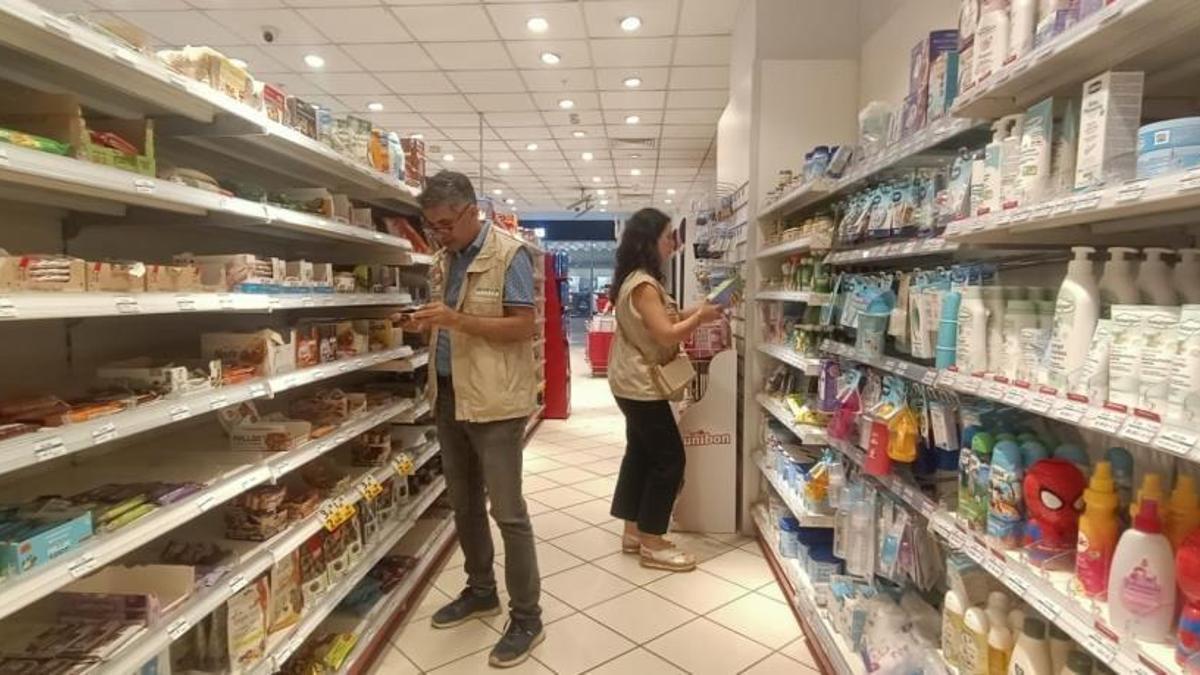 Adana'da alışveriş merkezlerinde gıda denetimi yapıldı