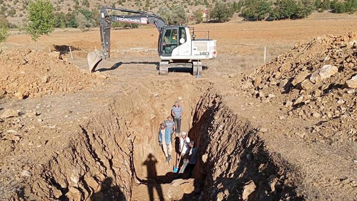 Deprem uzmanları Adana'da risk taşıyan bölgelerde inceleme yaptı