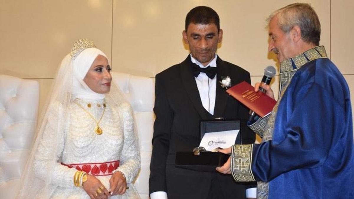 Gaziantep'te Şahinbey Belediyesinden evlenen engelli çifte büyük jest