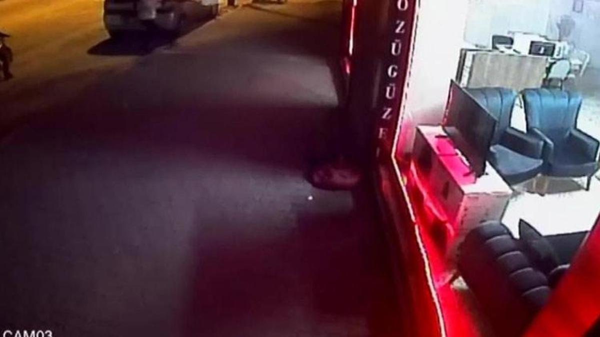 Adana'da diş tedavisinin uzamasına kızan vatandaş kliniği taradı