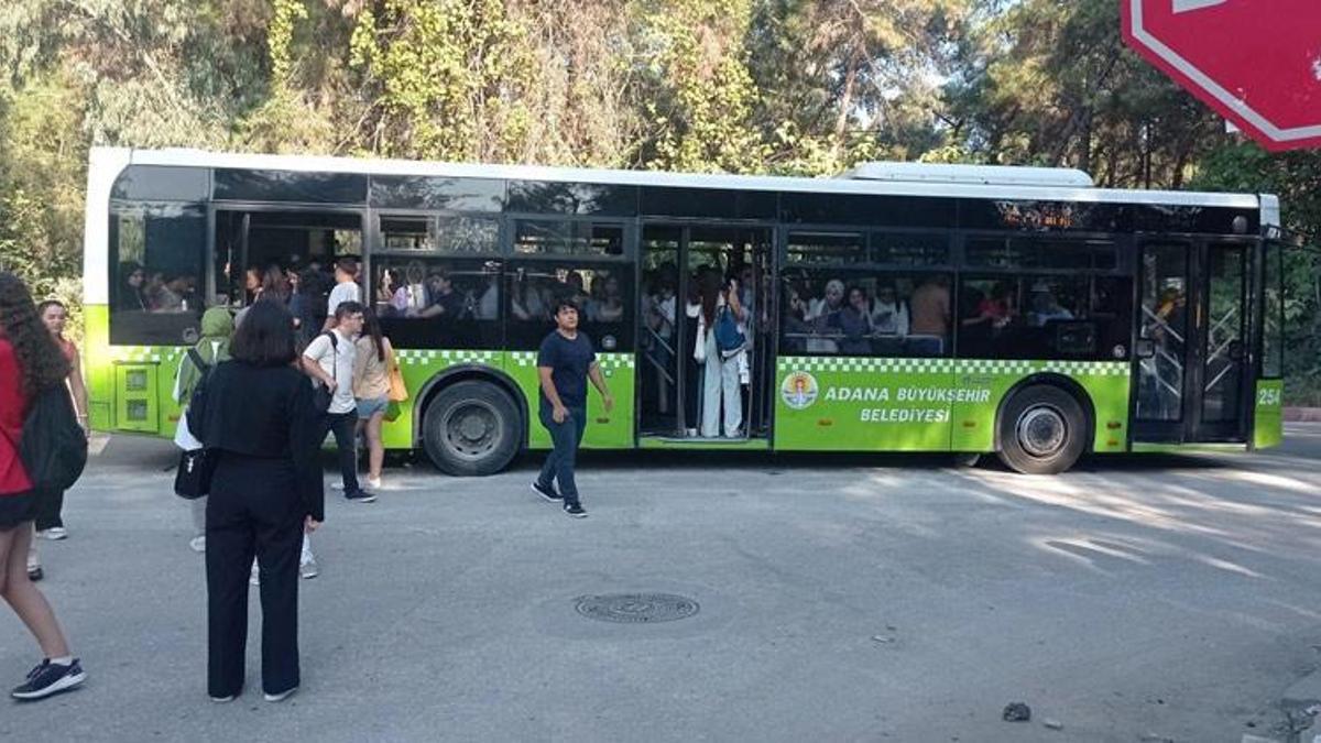 Adana Büyükşehir Belediyesinden öğrenciye ulaşımda büyük destek