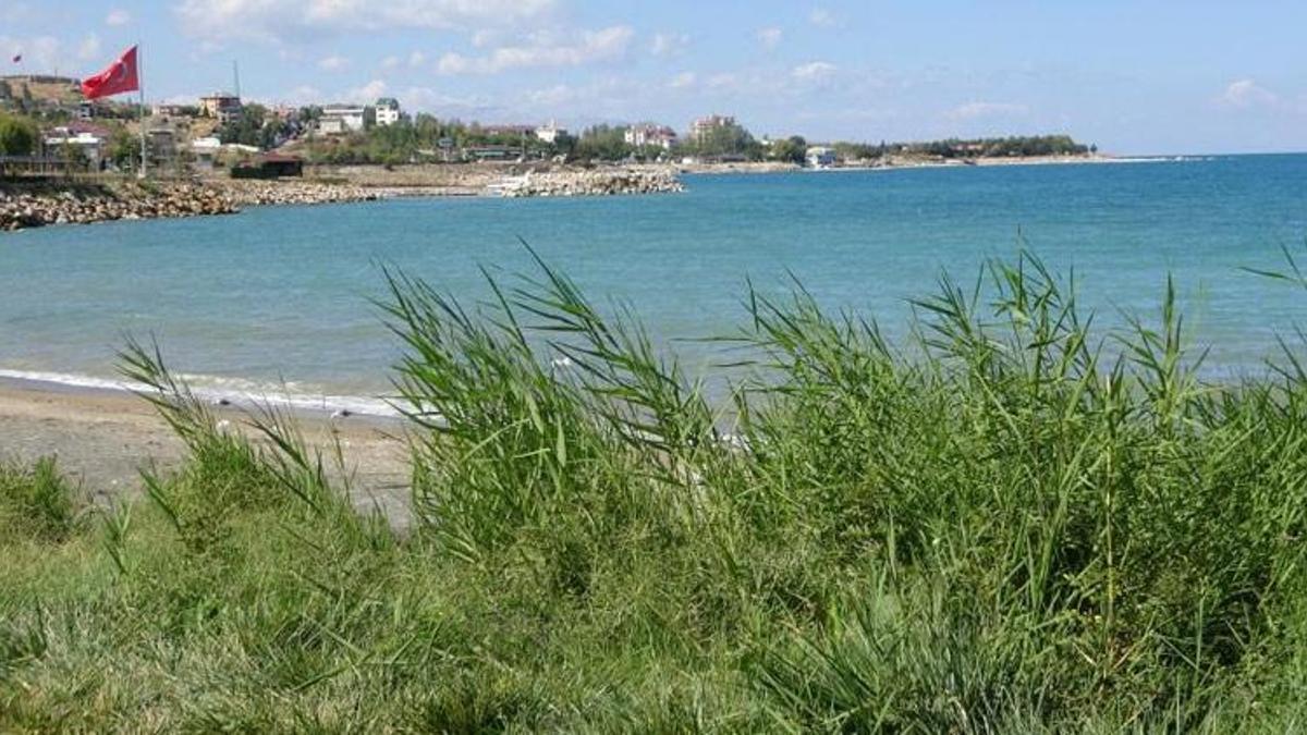 Van Gölü'nün su seviyesi yağışlarla korundu