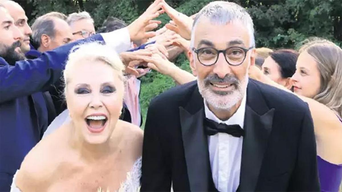 Nergis Kumbasar ve Yıldırım Memişoğlu yıldırım nikahı kıydı