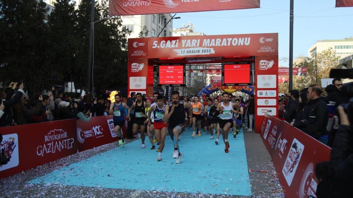 Geleneksel Gazi yarı maratonu için geri sayım başladı: Başvurular 14 Ekim'de