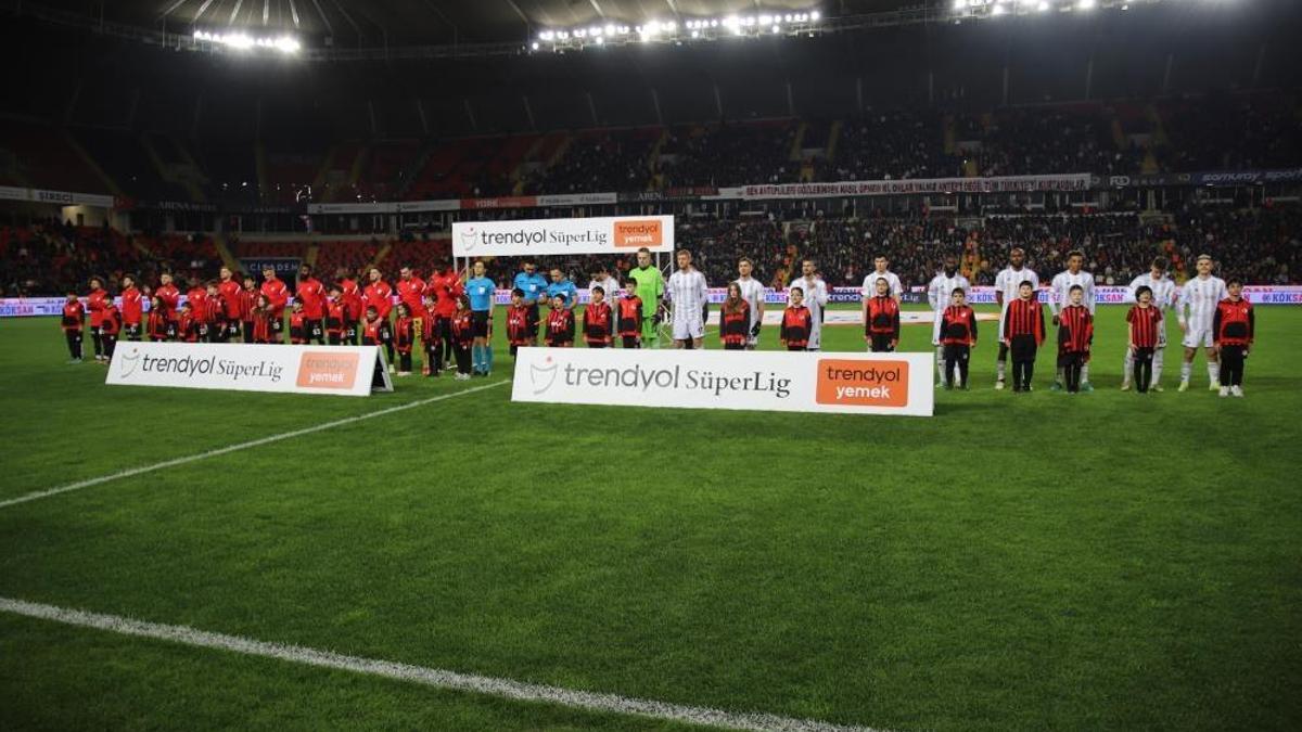 Beşiktaş, 2 puanı son dakikada Gaziantep'te bıraktı