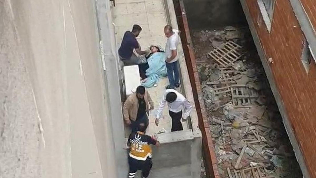 İstanbul- Esenyurt'ta evden kaçmak isteyen 16 yaşındaki G.T. 2'nci kattan düştü