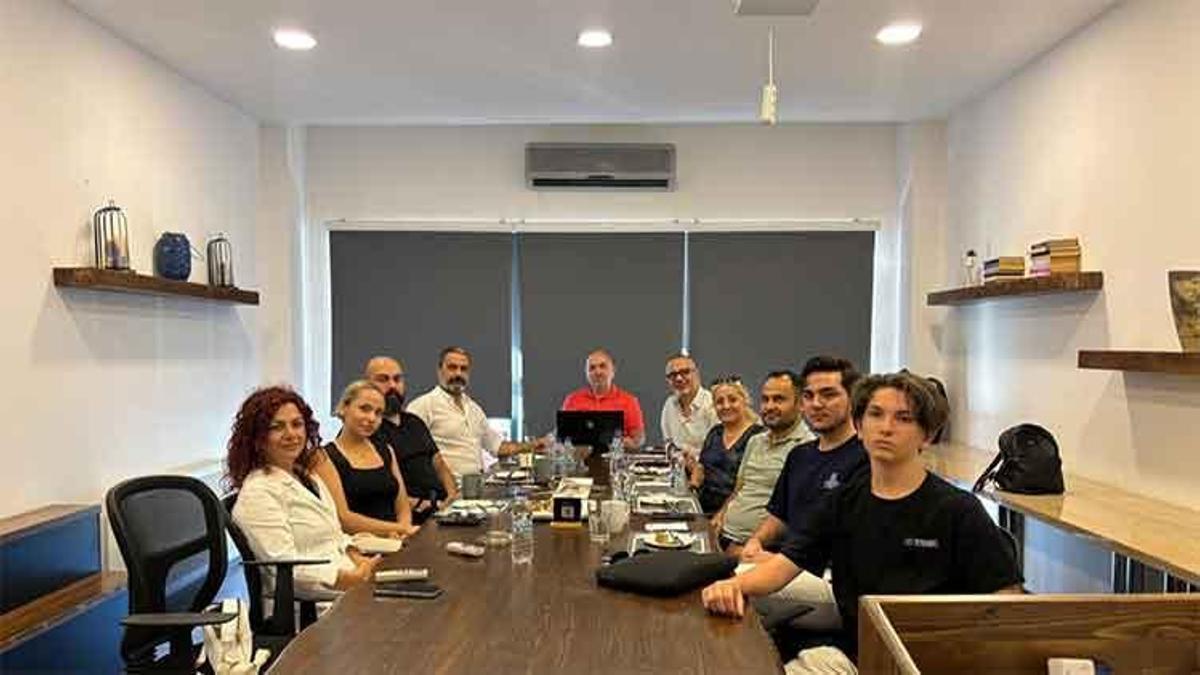 Adana'da kurulması planlanan film stüdyosu Şakir Paşa Havalimanı'nda olacak