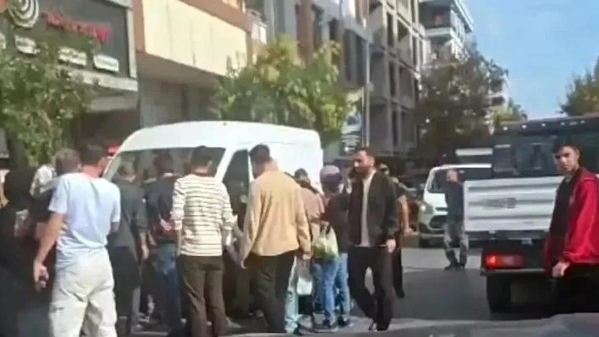 Avcılar'da yol verme kavgası kanlı bitti: Yaralılar var