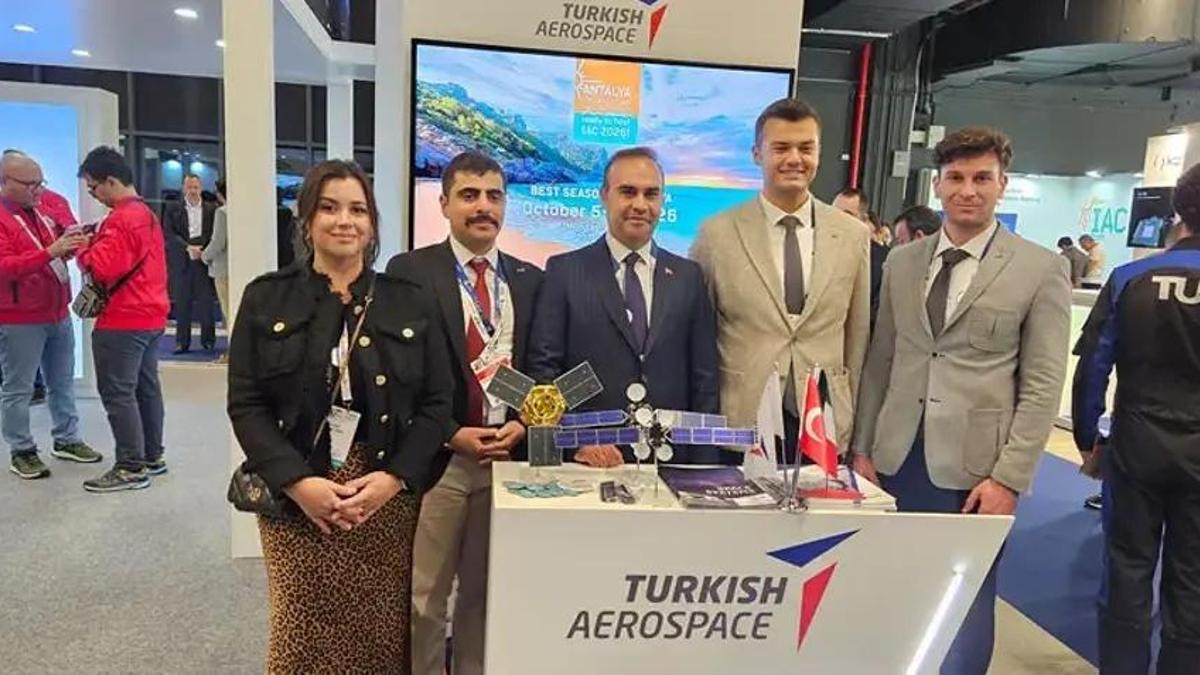 Bakan Kacır, 75’inci Uluslararası Uzay Kongresi'ne katıldı