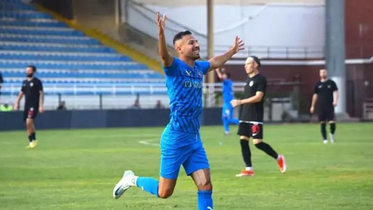 37 yaşındaki Yasin Öztekin alev aldı