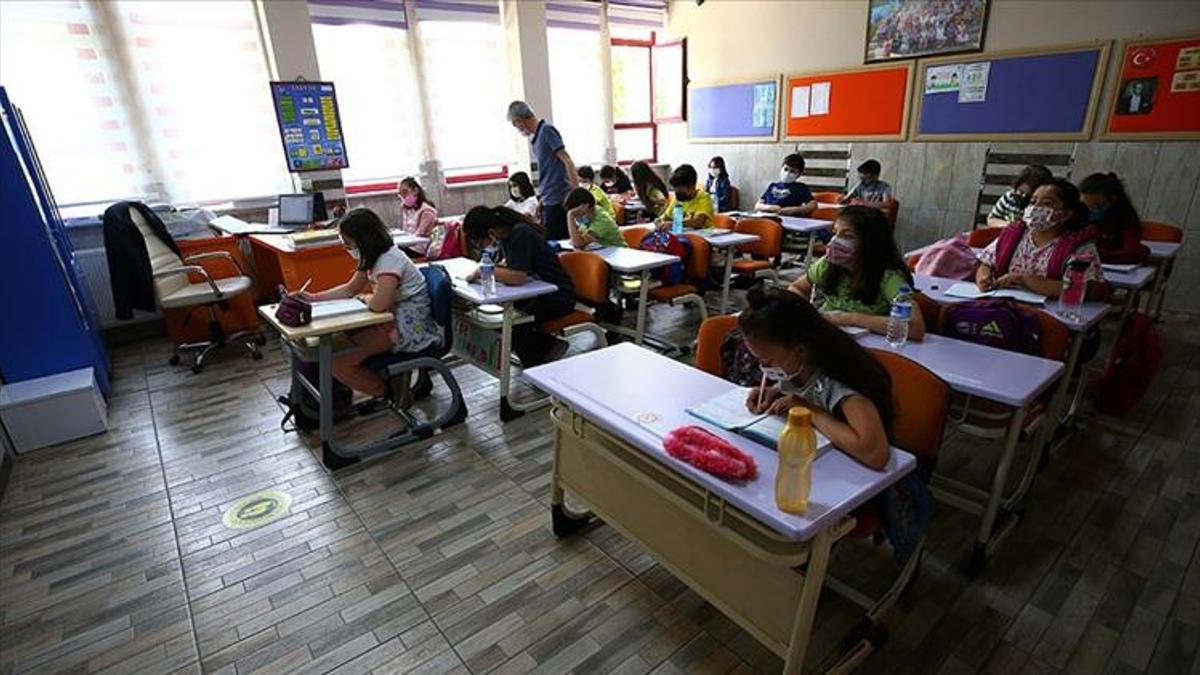 MEB'ten okullarda kış saati uygulaması: 81 il valiliğine gönderildi