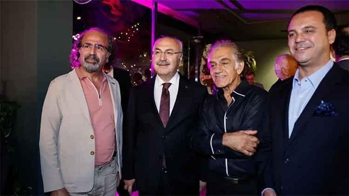 Dünyaca ünlü ney virtüözü Ömer Faruk Tekbilek Adanalılarla buluştu