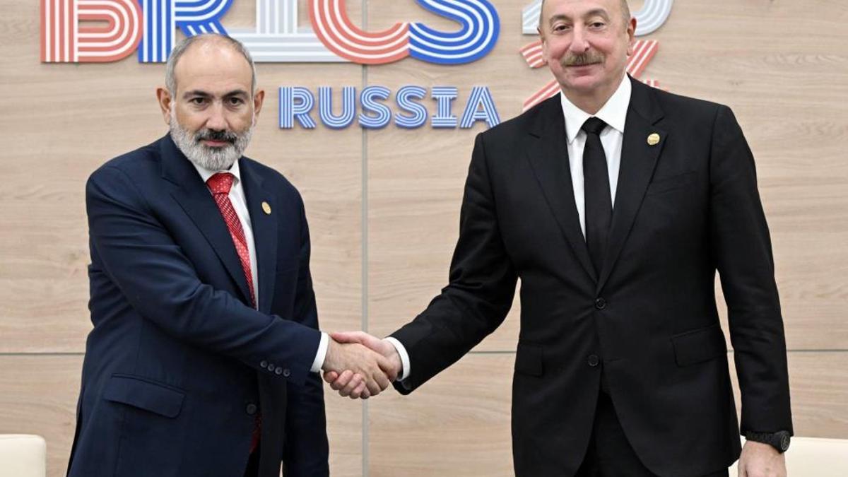 Aliyev ile Paşinyan, Rusya'da barış süreci için bir araya geldi