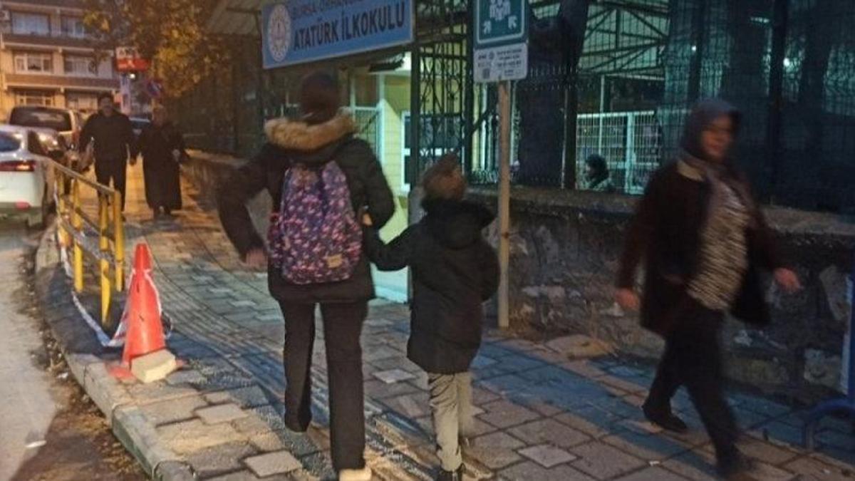 Adana'da STK'lardan kalıcı okul saati düzenlemesi talebi