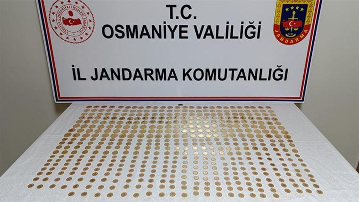 Osmaniye'de izinsiz basıldığı belirlenen 513 altın ele geçirildi