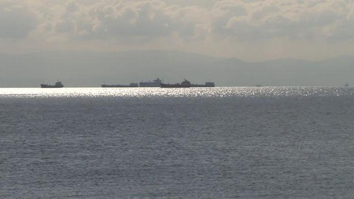 Pendik açıklarında gemi yangını! 2 işçi hayatını kaybetti