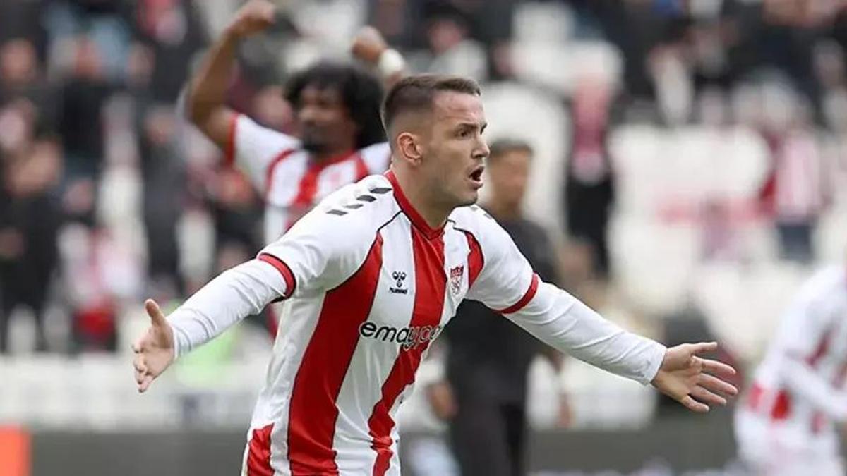 Sivasspor'a Rey Manaj'dan kötü haber!