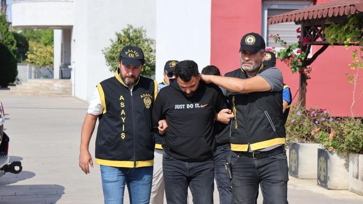 Uzun namlulu silahlarla polise saldırı hazırlığında olan ekibe operasyon