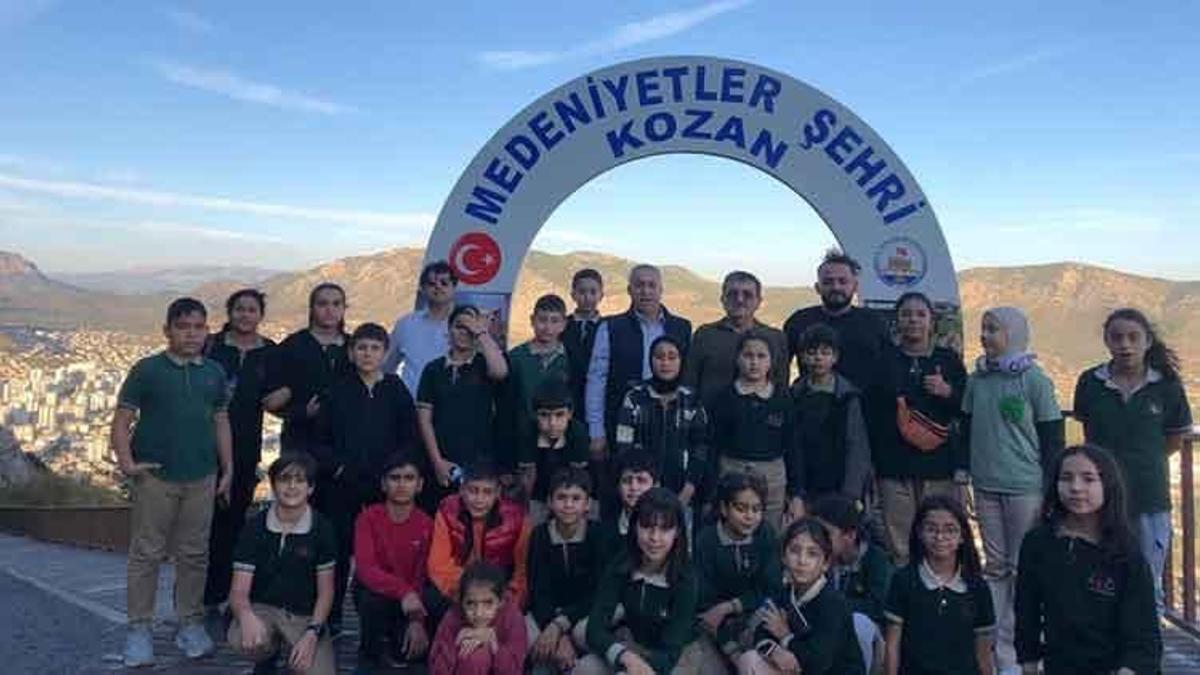 Depremde öğrencileri ağırlayan Adanalı emekli polis unutulmadı: Ziyaret sırasında duygusal anlar