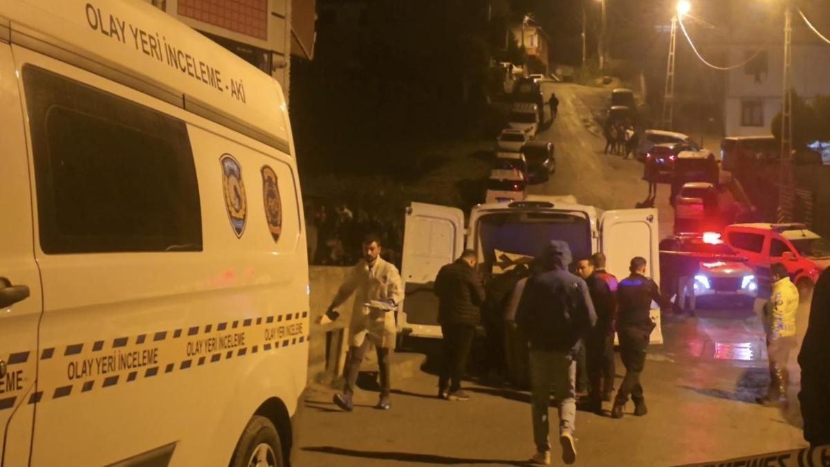 Sultanbeyli'de sosyal medyada eşiyle mesajlaşan Sezgin Ç.'yi silahla vurarak öldürdü