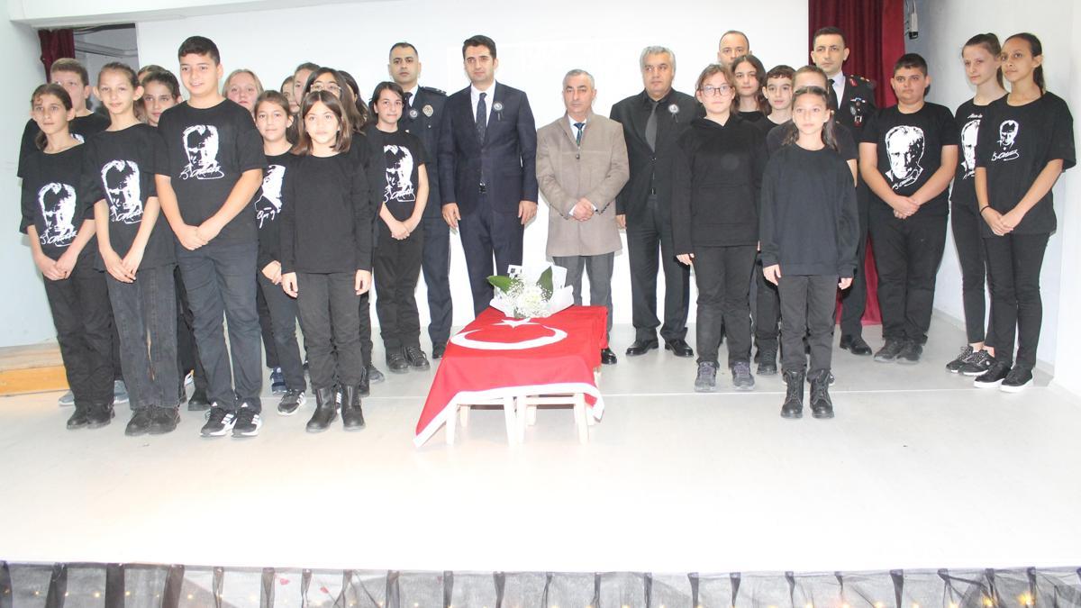 Atatürk, Manyas'ta törenle anıldı