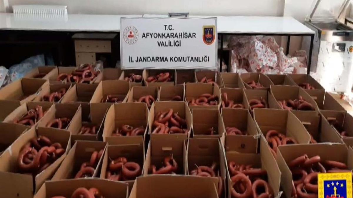 Afyonkarahisar’da bozulmuş sucuklara el konuldu