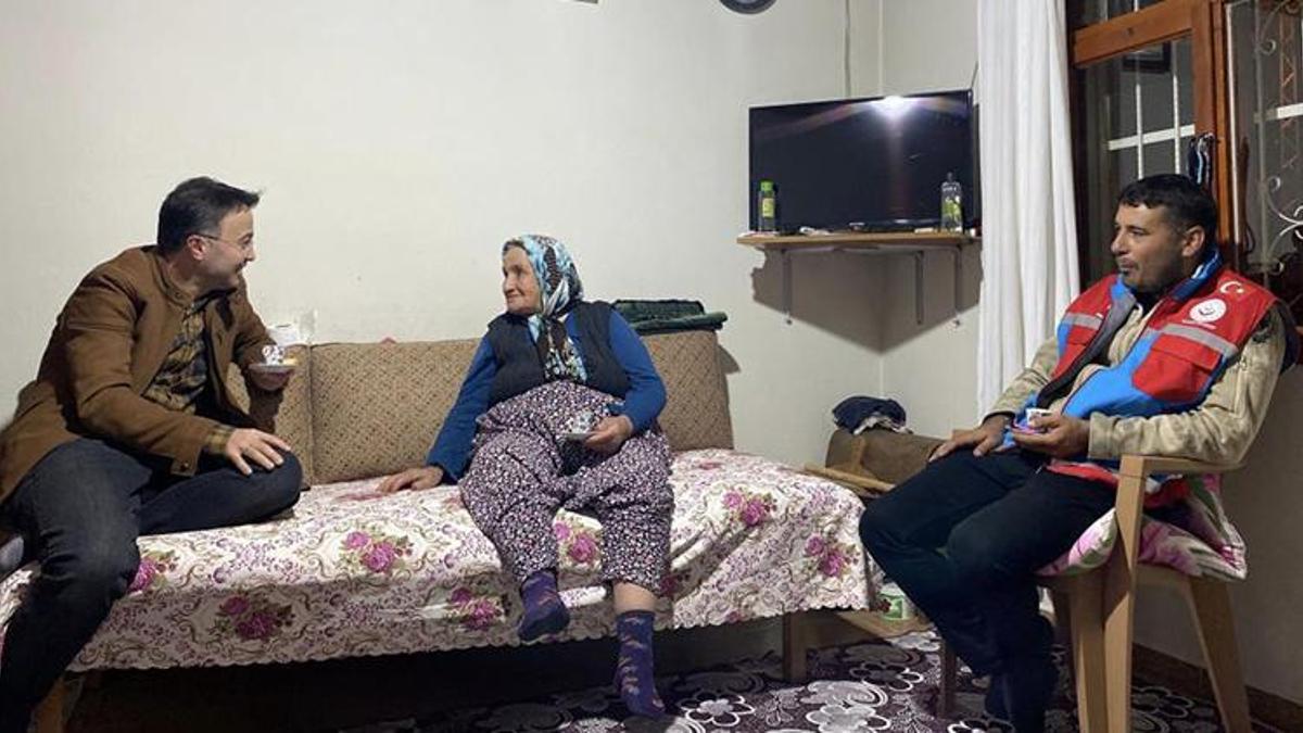 Feke'de yaşlılar için 'Akşam çayı' projesi: Tek tek kapıları çalınıyor